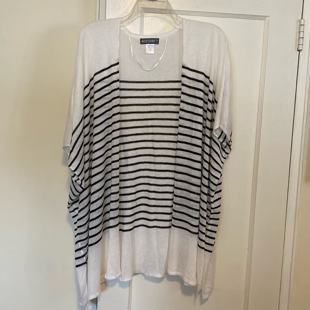 🎀 5/$20 🎀 Accessory St. white black striped lightweight open cardigan -o…